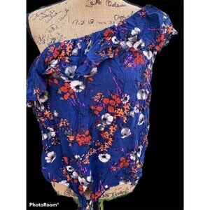 🌸3/$15🌸One Shoulder Floral Blouse with Flouncy Top